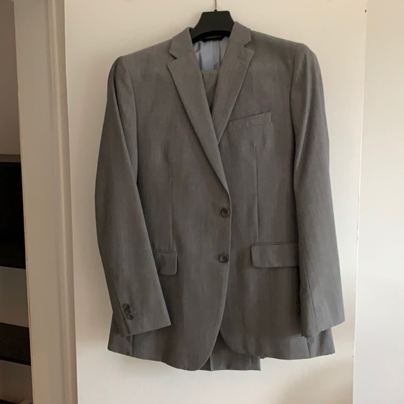 Banana Republic grey checked suit - Picture 2 of 8